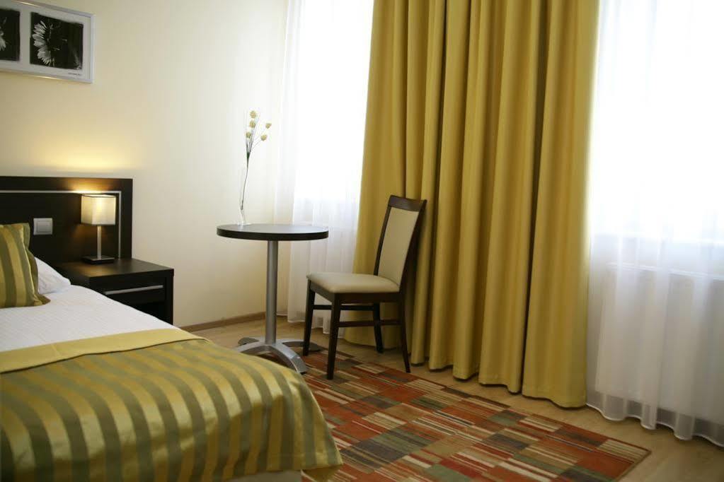 Hotel Safir 포즈난 외부 사진