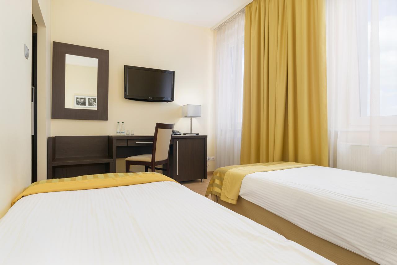 Hotel Safir 포즈난 외부 사진