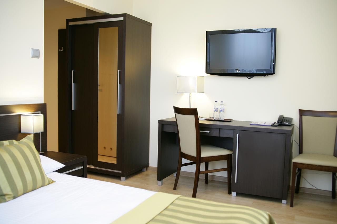 Hotel Safir 포즈난 외부 사진